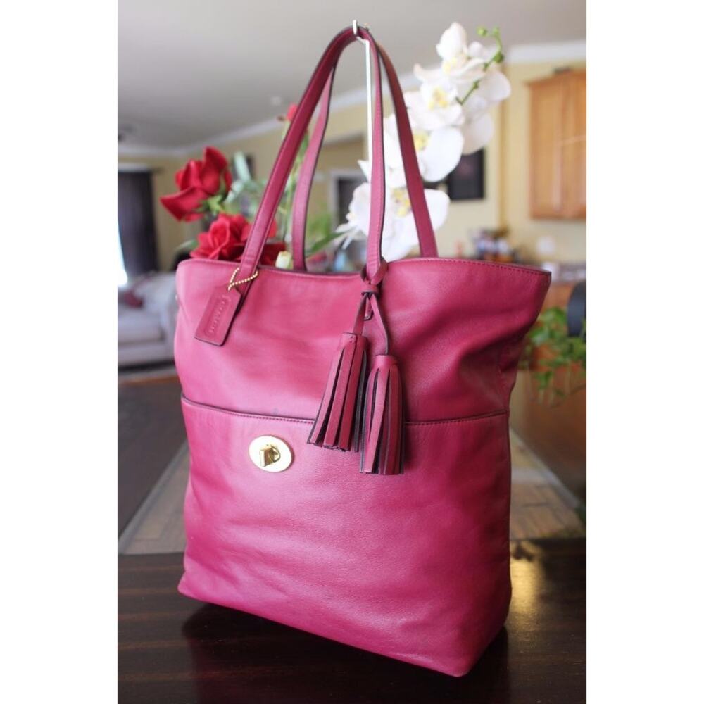 COACH Legacy Leather Large Turnlock Tote in Brass Deep Port 26461 (pu30000 - Picture 3 of 7